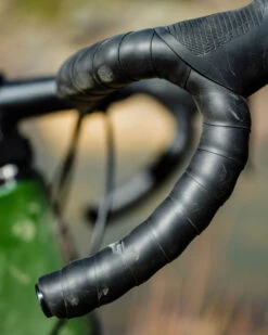 Bande De Guidon Supple Lite -Vélo Pièces Magasin Wolf Tooth Supple Lite Lenkerband WT SLITE BARTAPE BLK 4